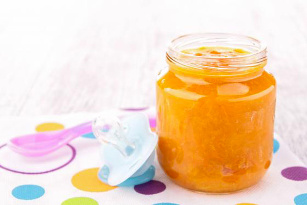 Pourquoi les aliments pour bébé sont différents des aliments pour adultes ?