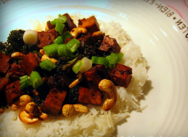 Réaliser un délicieux sauté de tofu aux noix de cajou